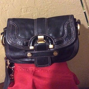 Nice B. Makowsky Black crossbody Leather Purse